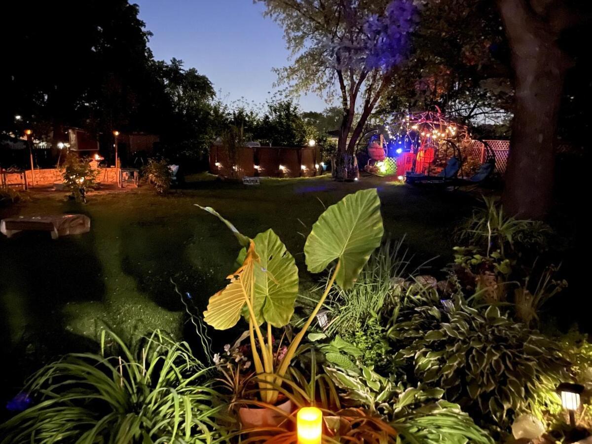 Schaumburg Paradise Oasis With A Secret Garden And Private Pool Екстер'єр фото